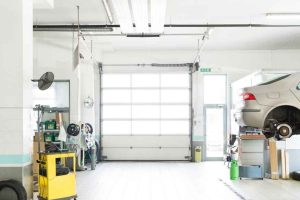 The Best Garage Door Repair Services in Winnipeg